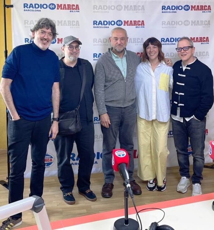 Alex Montoya y parte del casting presentan “La casa” en “La Claqueta”