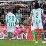 Gran partido de Joan García, pero no pudo evitar el tanto de Lo Celso